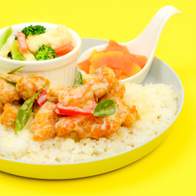 Image of mouthwatering Buttermilk Chicken served with pickled papaya, frshly-cooked vegetables and pumpkin soup