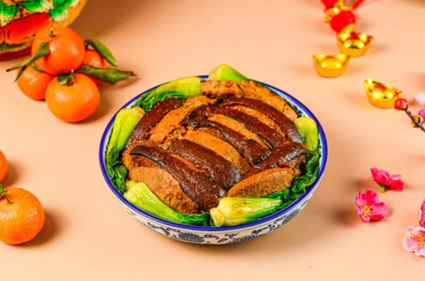 Yam-Stewed-with-Pork-Belly